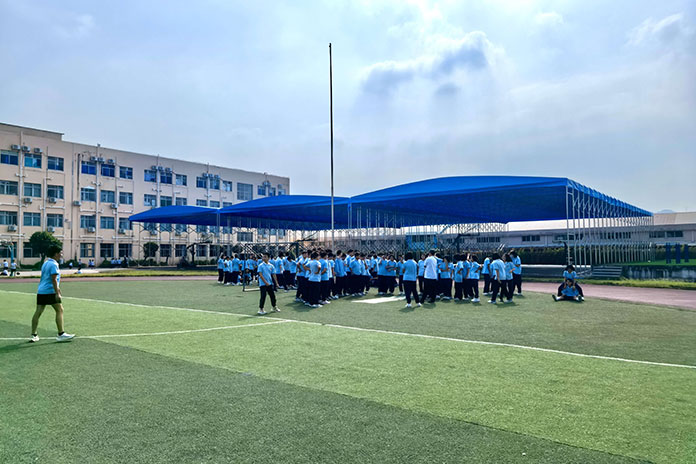 明德学校篮球场推拉雨棚